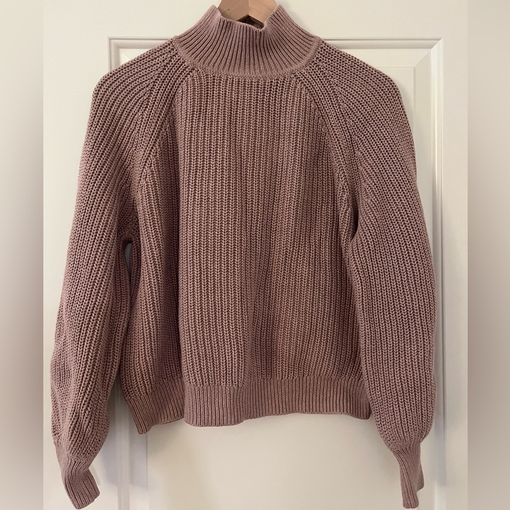 GAP Women's Dusty Pink Turtleneck Sweater